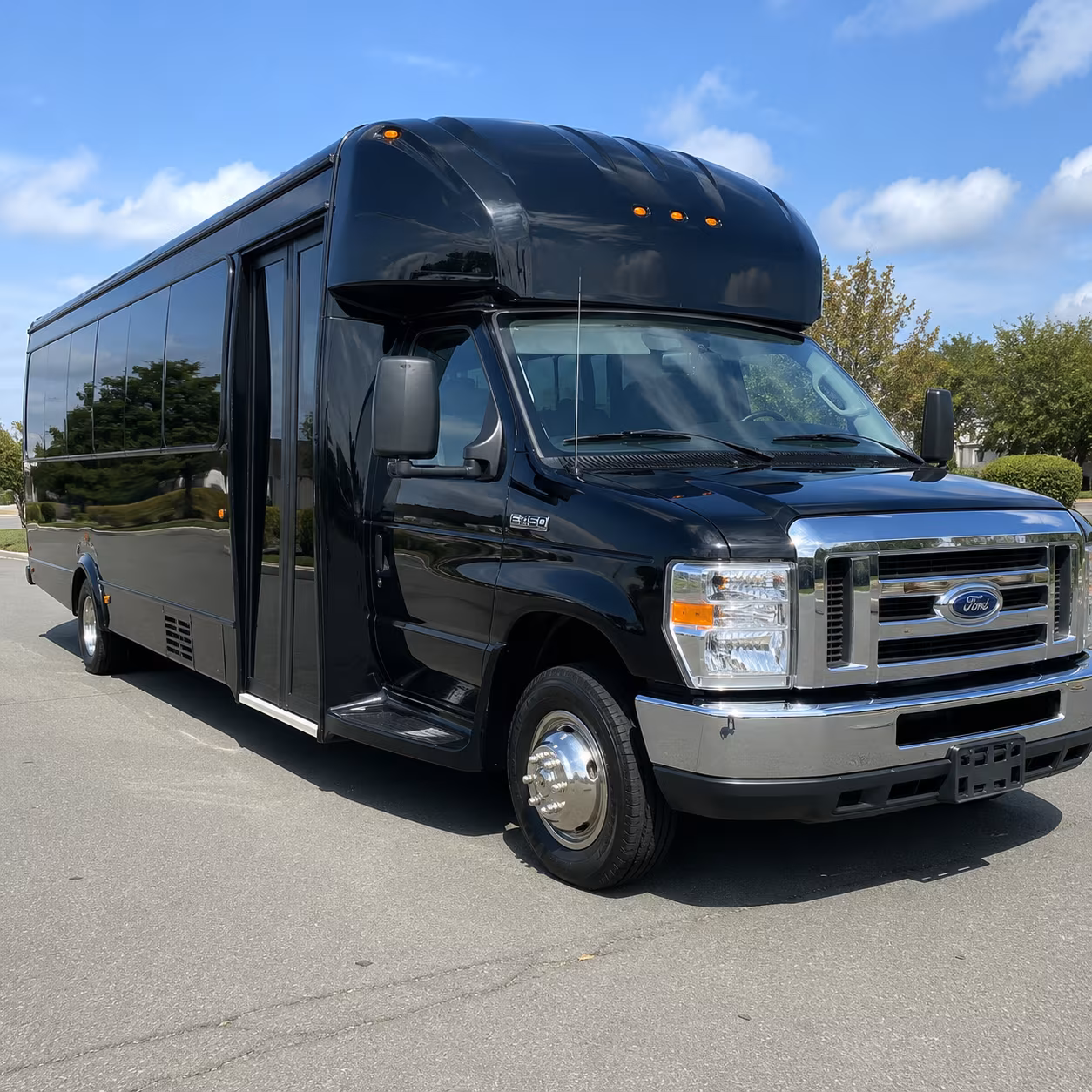 Albuquerque Birthday, Sweet 16, & Quinceañera Transportation party bus exterior